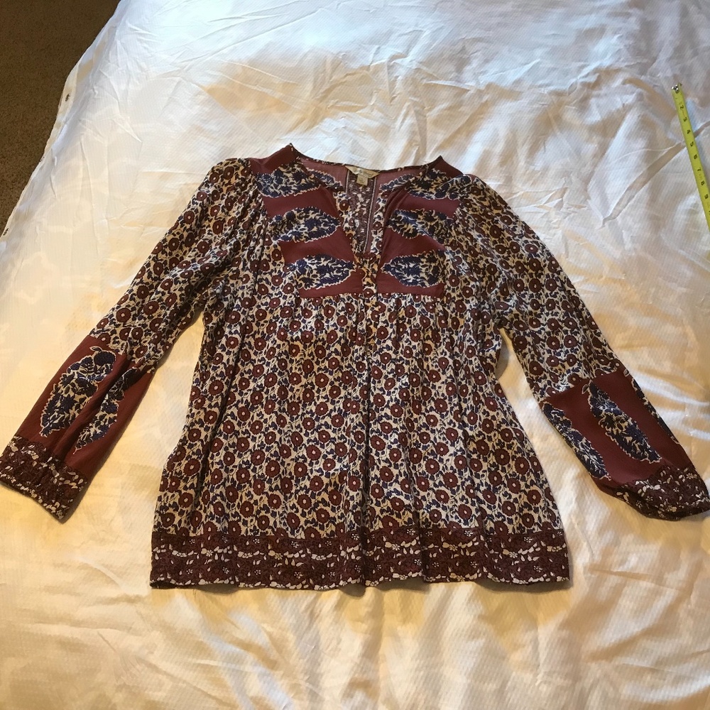 Lucky Brand Top, Size Large. Brown, White, Violet Pattern